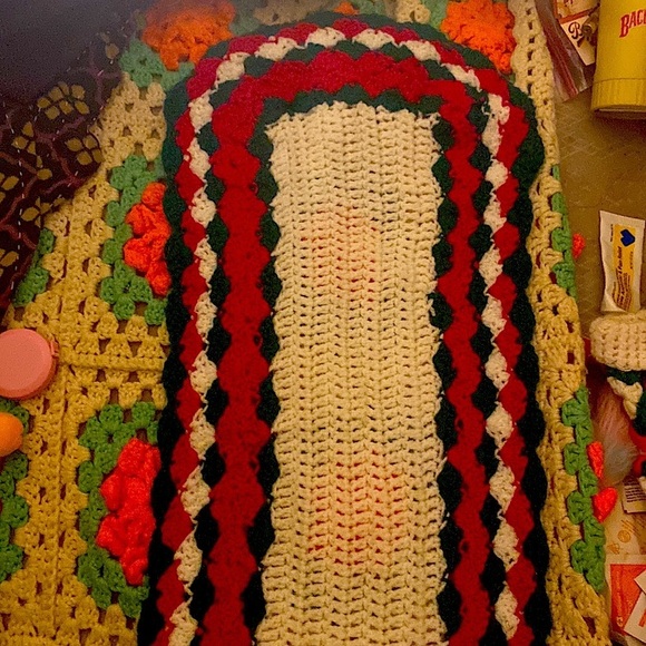 Two for one! Beautifully knit bundle! A lovely Christmas Stocking and a Runner! - Picture 5 of 9